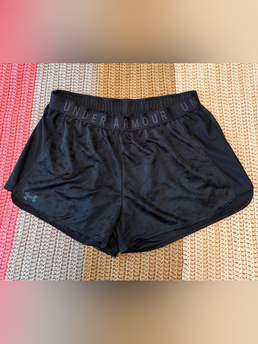 Under Armour Heat Gear Black Women's Athletic Shorts Loose Fit XL